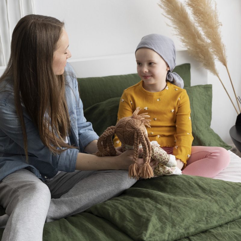 mom-spending-time-with-her-child-while-therapy (2) mom-spending-time-with-her-child-while-therapy (2)